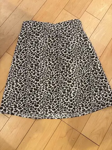 evelyn 레오파드 무늬 미니 스커트