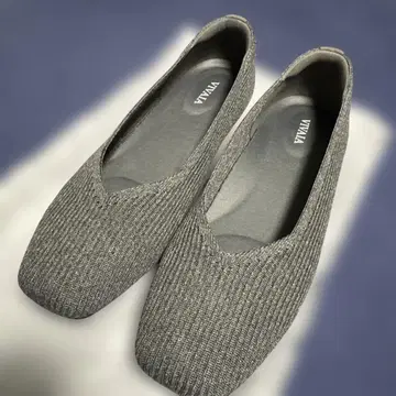 VIVAIA 그레이 플랫슈즈 사이즈 38 (약 24cm)
