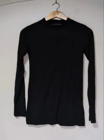 Heidiker 블랙 긴팔 상의