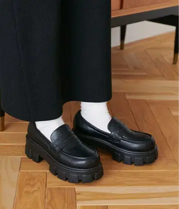 DISCOAT 트랙 밑창 로퍼