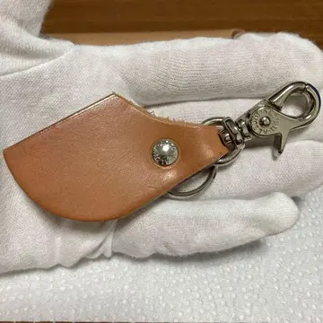 ALZUMI 가죽 키링 베이지 심플한 디자인