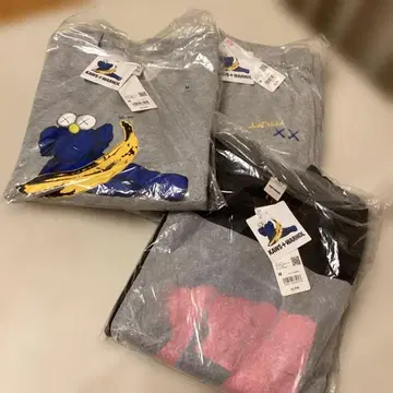 유니클로 카우스 맨투맨 미사용 새상품 M 사이즈