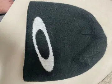 오클리 블랙 니트 모자