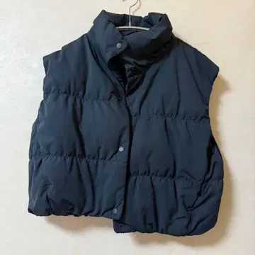 UNIQLO :C 다운 크롭 베스트 XS