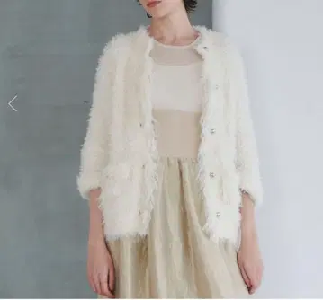 미사용 새상품 allureville 테이프 샤기 가디건