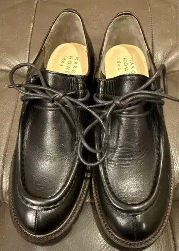 새상품급 MARGARET HOWELL 블랙 로퍼