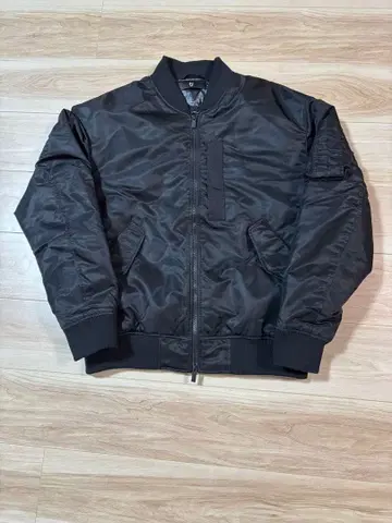 유니클로 +J 플러스J 하이브리드 다운 자켓 블랙 MA-1 블루종