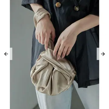 [택 포함 새상품] niana 콜론 형태 백 골드