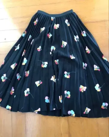 그레이스 콘티넨탈 스커트