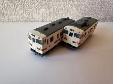 B트레인쇼티 키하40형+키하48형 도카이색