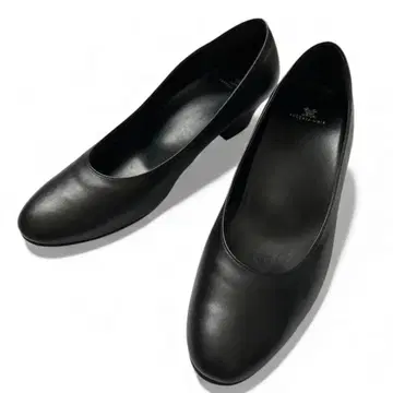 새상품급 와코루 서세스워크 블랙 가죽 펌프스 플랫힐