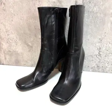 [ BODY DRESSING ] 미들 기장 부츠 블랙 23cm 스퀘어토