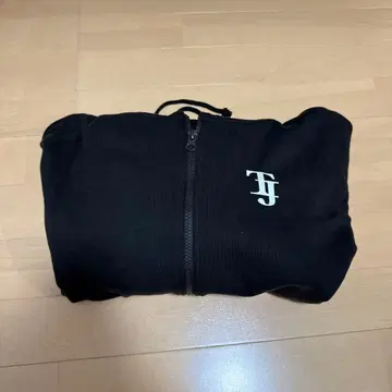 TravisJapan VIIsual 후드티