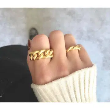 La Soeur 러스르 볼륨 커브 체인 반지