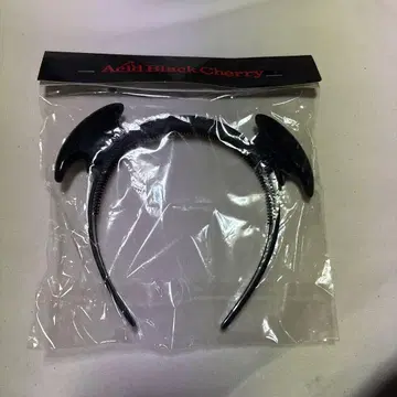 Acid Black Cherry 박쥐 머리띠