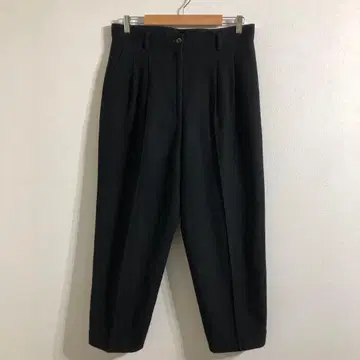 More mind 턱 슬랙스 블랙