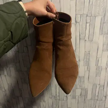 브라운 스틸레토 부츠 중간 힐