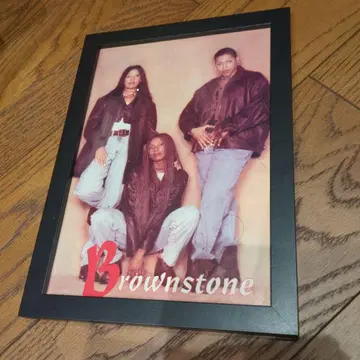 브라운스톤 Brownstone B5 사이즈 간이 액자 컷아웃 핀업