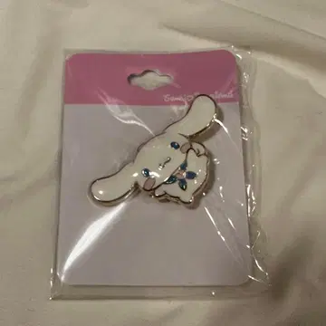 시나몬 메탈 배지 원포인트 하트 시리즈 퓨로랜드 산리오