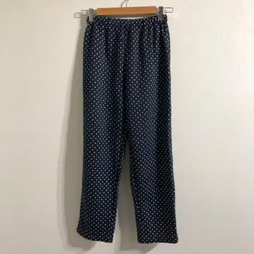 노브랜드 도트 무늬 이지 팬츠 네이비 x 화이트