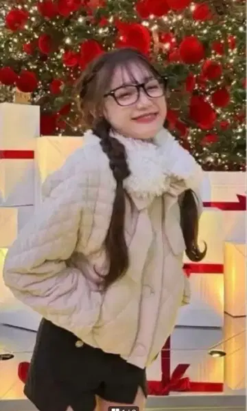 에피누 퀼팅 숏 다운 코트