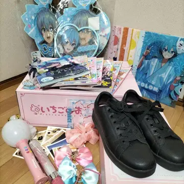 스토푸리 콜론 공식 팬북과 굿즈 세트