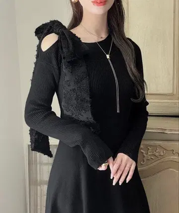 Meiru 숄더 리본 아지메 니트 플레어 원피스