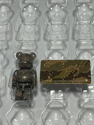 베어브릭 15 시크릿 swagger 카드 포함