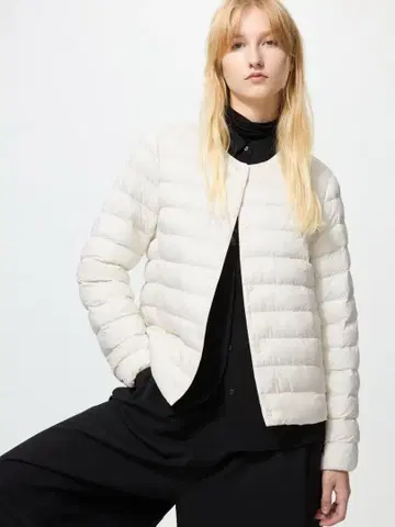 UNIQLO 퍼프 테크 컴팩트 자켓 화이트 M