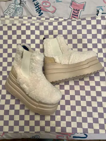 요스케 통굽 부츠 숏부츠 복슬복슬 퍼 아이보리 23cm