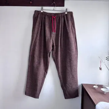 브라운 체크 무늬 캐주얼 팬츠