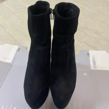 블랙 스웨이드 하이힐 부츠