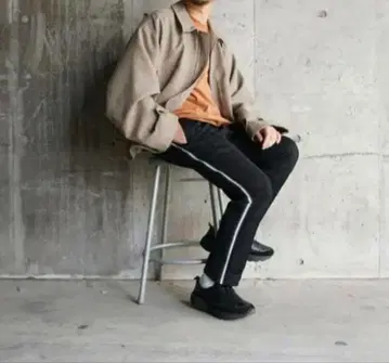 YOKE KNIT LINE TAPE TRACK PANTS