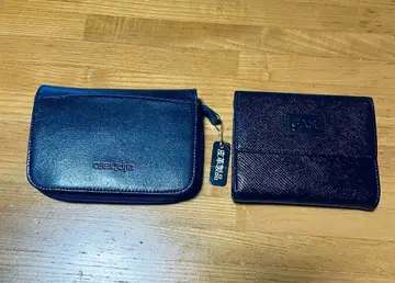 미사용 새상품 네이비 가죽 접이식 지갑 카드 홀더 8개 덤 지갑(오른쪽)