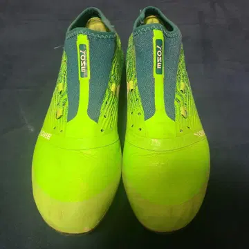 푸마 원 축구화 형광 그린
