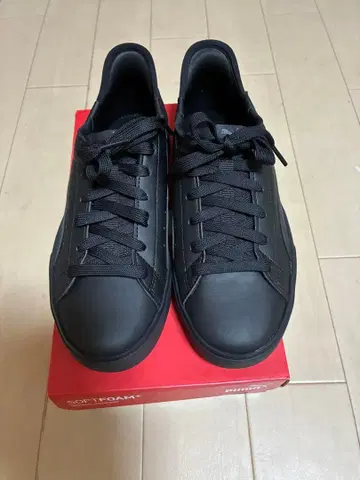 PUMA 블랙 스니커즈 SOFTFOAM+