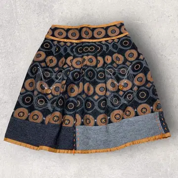 새상품급 tricot chic 트리코시크 울 혼방 올 패턴 플리츠 스커트