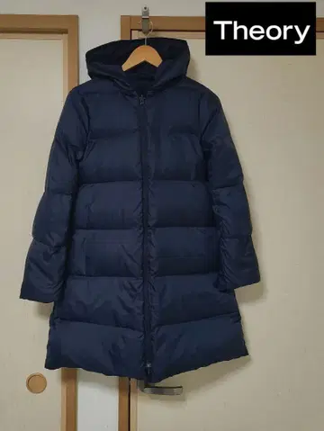[새상품급] Theory 후드 부착 네이비 다운 자켓 리버서블
