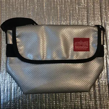 맨해튼 포티지 숄더백 실버