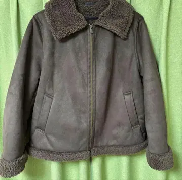 유니클로 페이크 무스탕 보아 자켓 브라운