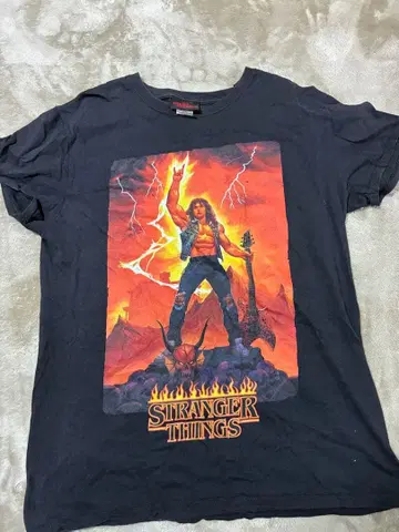 기묘한 이야기 T셔츠 M사이즈 블랙 에디