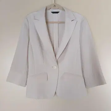 화이트 7부 소매 테일러드 자켓