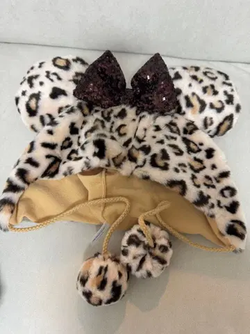 레오파드 무늬 팬캡 브라운