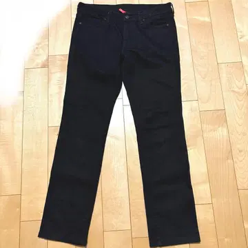 UJ 블랙 데님 스트레이트 청바지 29