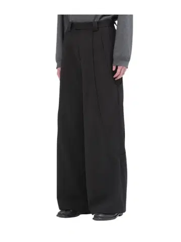 GOAT ESSENCE TUCK WIDE PANTS BLACK 사이즈 2