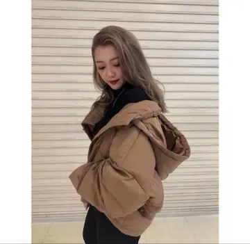 [새상품급] GYDA 제이다 베이지 숏 다운 자켓 코트