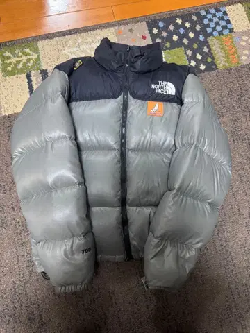 THE NORTH FACE VHT 다운 자켓 그레이/블랙
