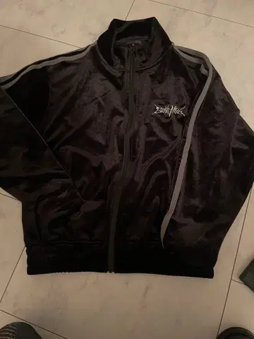 블랙 벨벳 집업 자켓 M