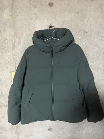 UNIQLO 심리스 다운 자켓