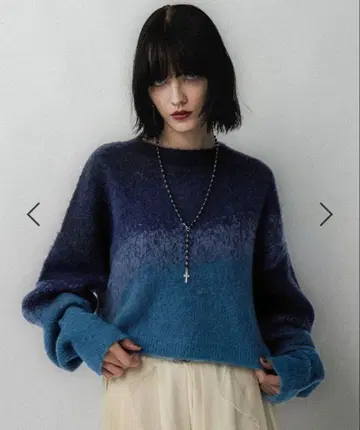 [ 새상품급 ] HARE 그라데이션 니트